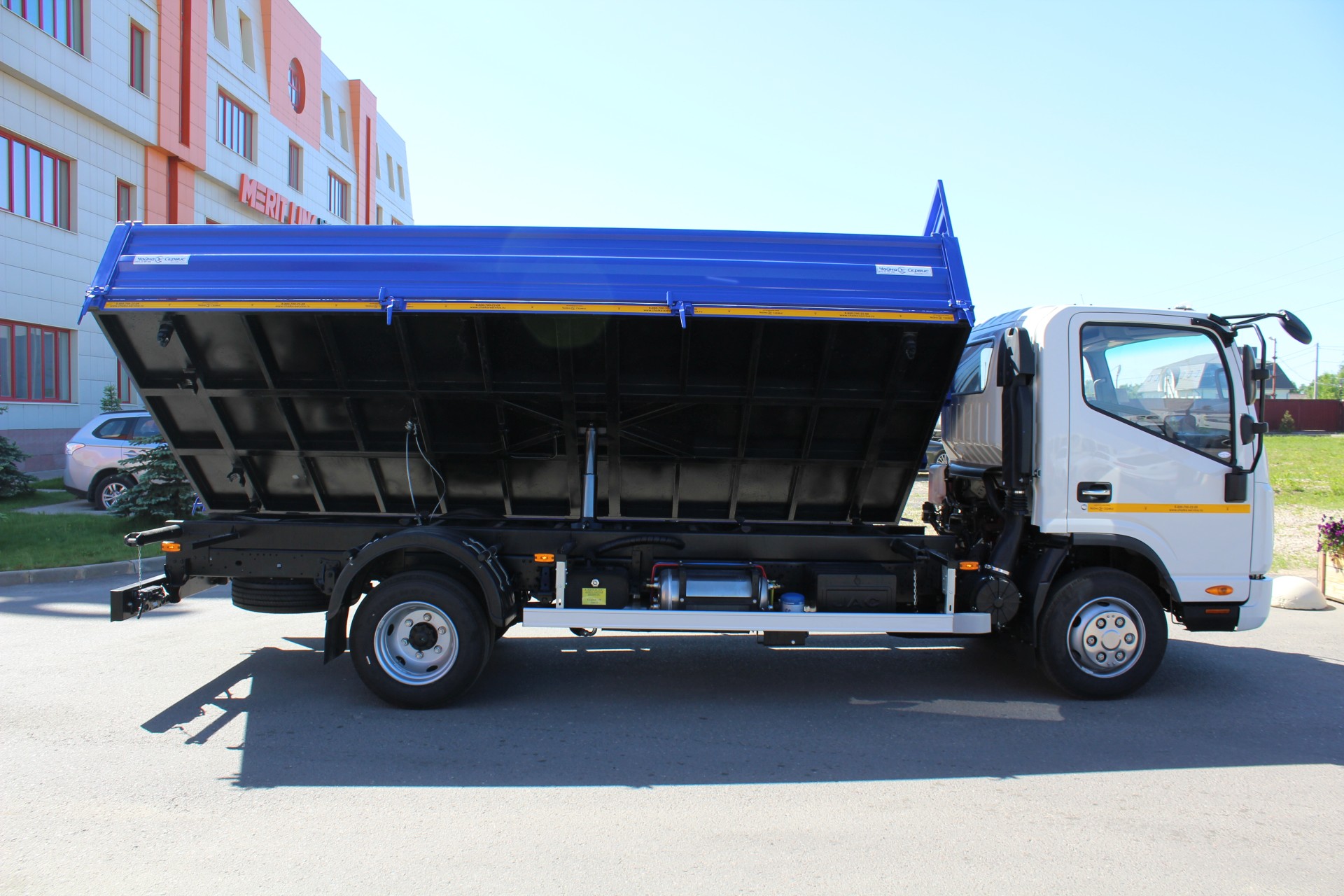 JAC N90 Самосвал с 3-х сторонней разгрузкой