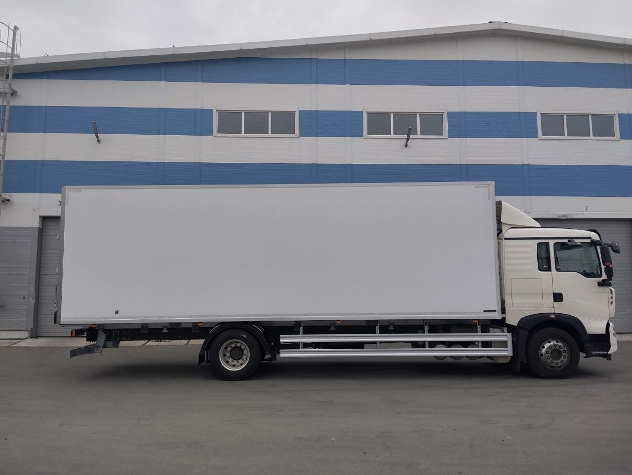 Фургон изотермический HOWO T5G