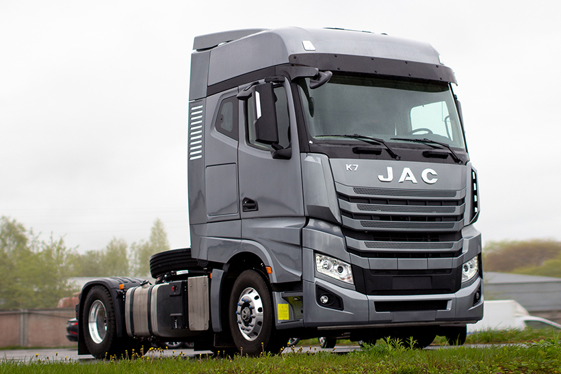 Седельный тягач JAC K7