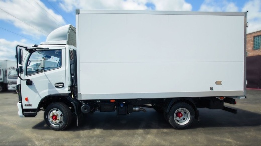 Промтоварный фургон DONGFENG_Z80S